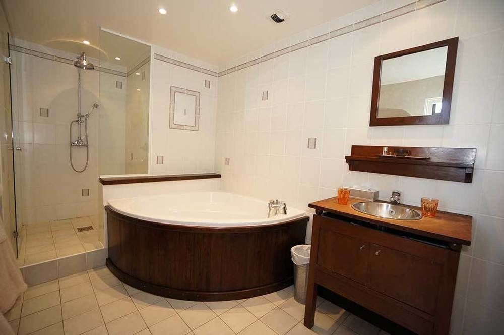 Les Trois Lys Hotel Condom Bagian luar foto